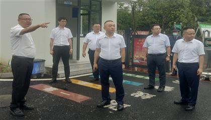 遂寧興業(yè)集團(tuán)召開“問題大排查、作風(fēng)大整治、工作大提升”專項(xiàng)行動(dòng)現(xiàn)場推進(jìn)會(huì)
